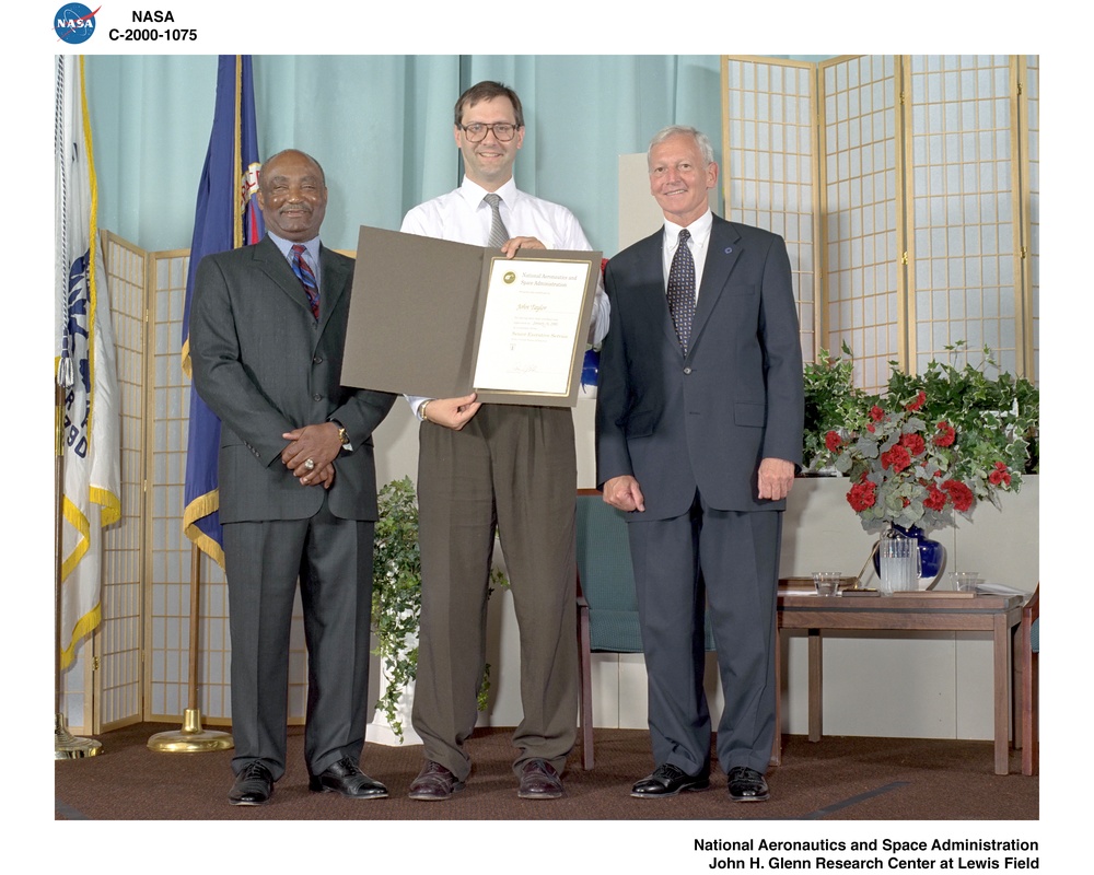 NASA 2000 HONOR AWARDS CEREMONY DON CAMPBELL - JOHN TAYLOR - GENERAL DAILEY