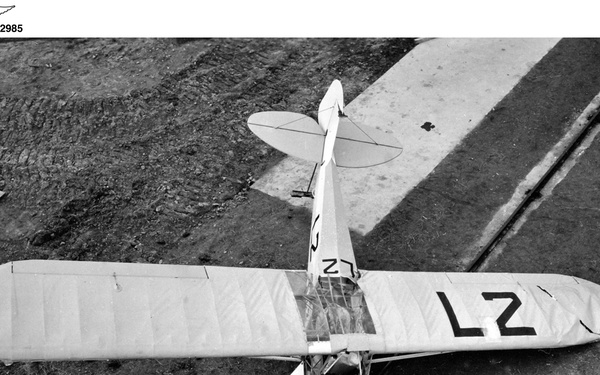 FULL SCALE CRASH TO SHOW SURVIVABILITY OF LIGHT AIRCRAFT IN AIRPLANE CRASHES - L2-18