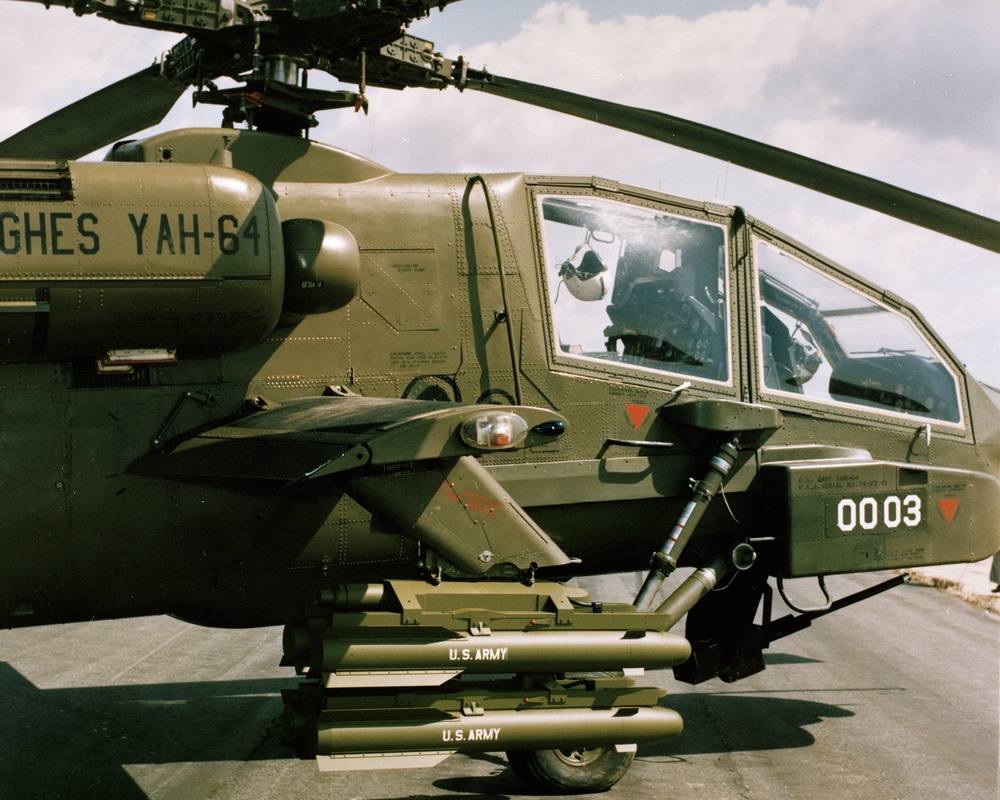 HUGHES YAH-64 HELICOPTER WITH MISSILE LAUNCHER