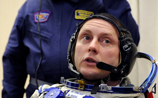 Expedition 18 Suit-up