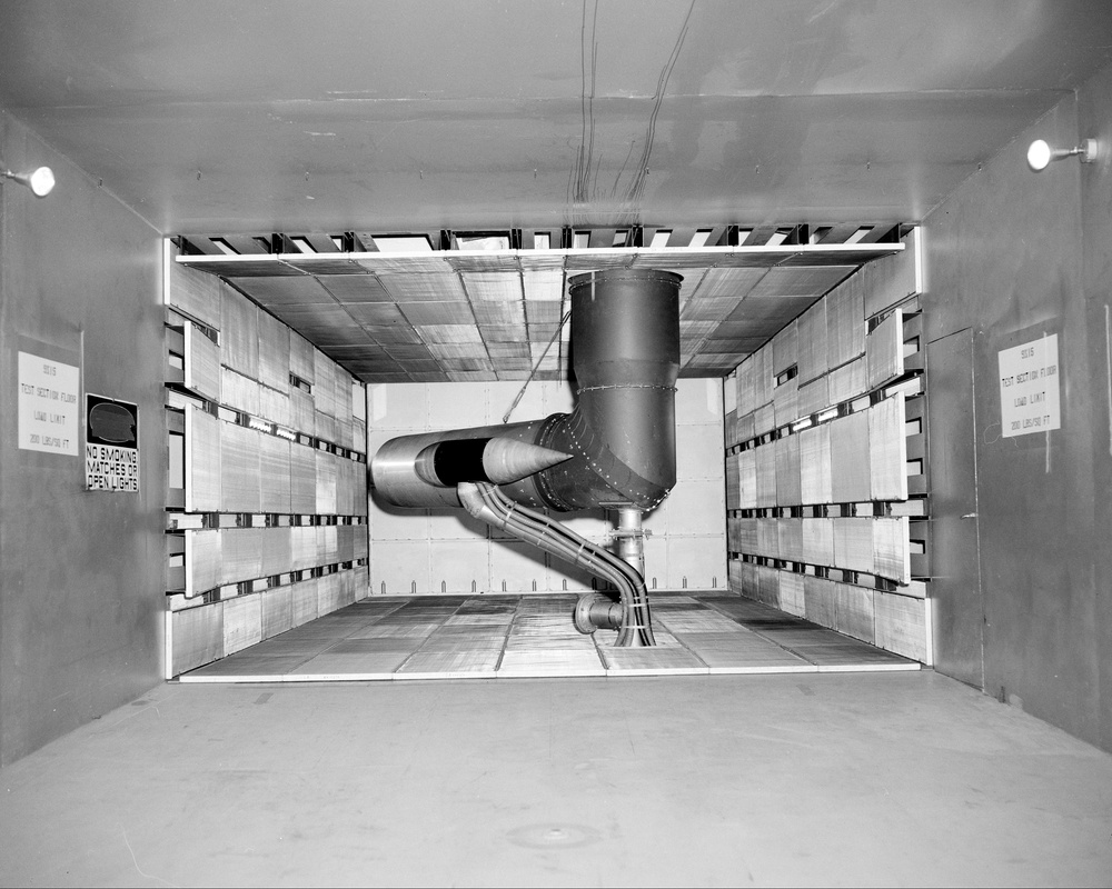 SHORT TAKE OFF LANDING STOL 55 - QUIET CLEAN STOL EXPERIMENTAL ENGINE QCSEE LOW MACH HARDWALL INLET CONFIGURATION IN THE 9X15 FOOT WIND TUNNEL