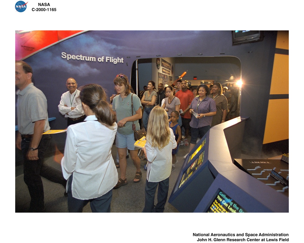 VISITOR CENTER - AERONAUTICS GALLERY OPENING FOR VARIOUS MEMBERS OF THE MEDIA