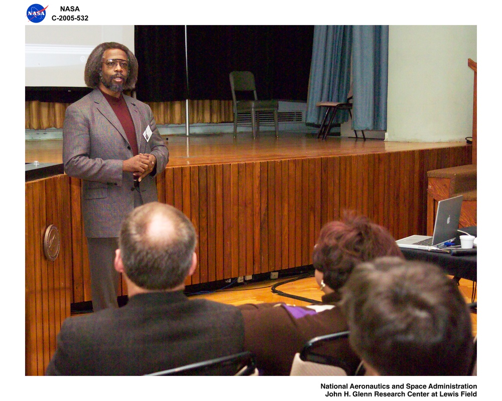 Visit to Glenn Research Center by Professor, University of Maryland