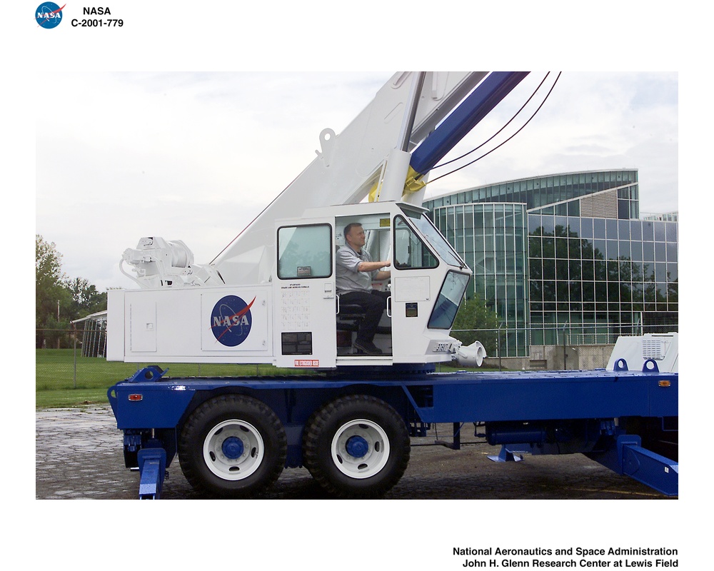PNH HYDRAULIC MOBILE CRANE WITH GREG SCHADE