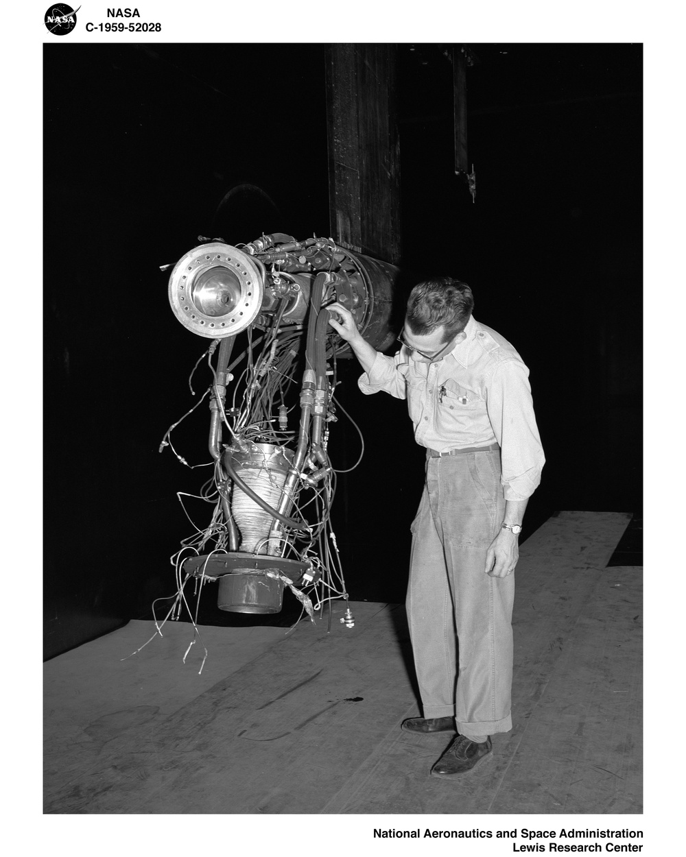 4000 POUND ROCKET MODEL