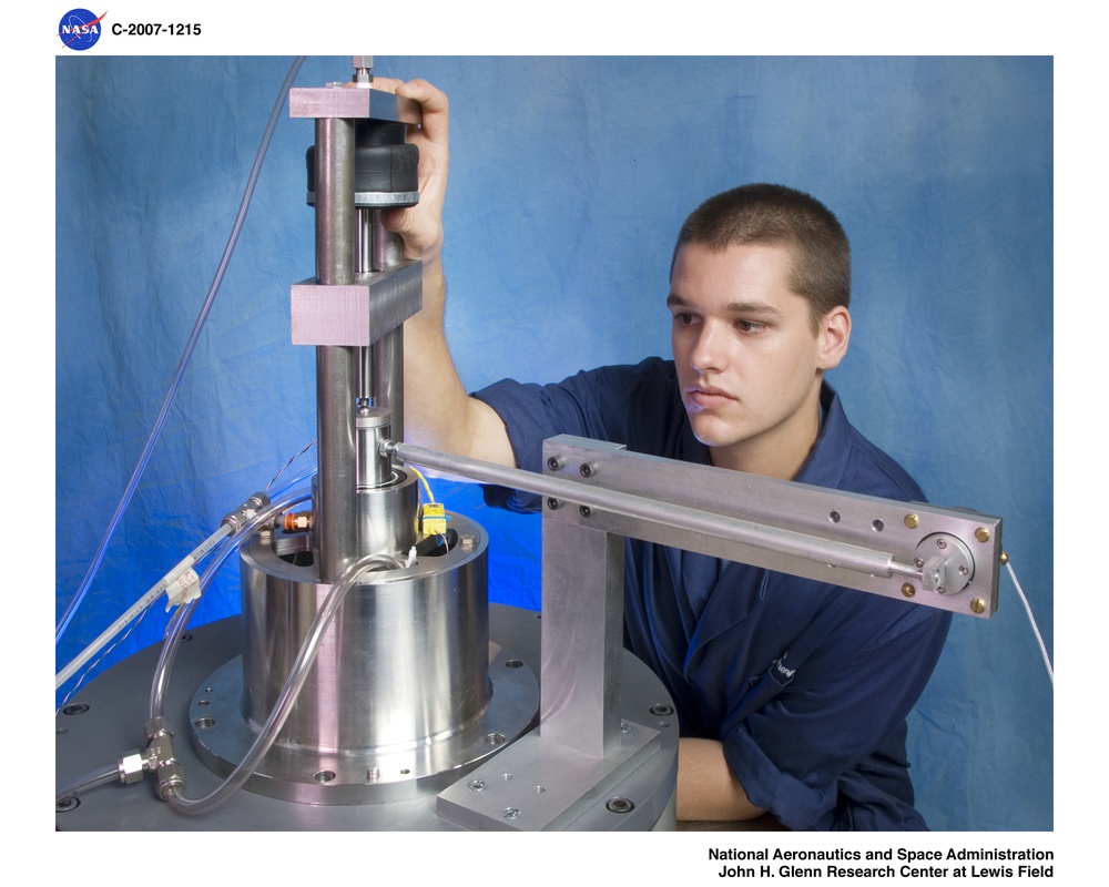 Oil-Free High-Temperature, Low-Speed Thrust Bearing Test Rig