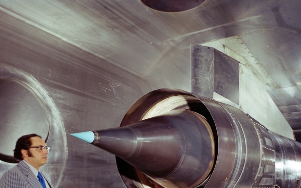 TF-30 MODEL IN THE 10X10 FOOT WIND TUNNEL