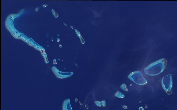 Coral Atolls : Image of the Day