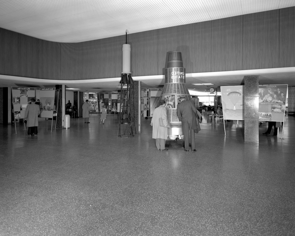 PROJECT MERCURY - DISPLAY AT CLEVELAND HOPKINS AIRPORT COMMANDER DONALD PATRICK - DIRECTOR OF PORT CONTROL WILLIAM ROGERS - HERBERT BRECKMACHER MANAGER OF CENTRAL NATIONAL BANK AT CLEVELAND HOPKINS AIRPORT - MORGAN LAUER MANAGER OF OPERATIONS