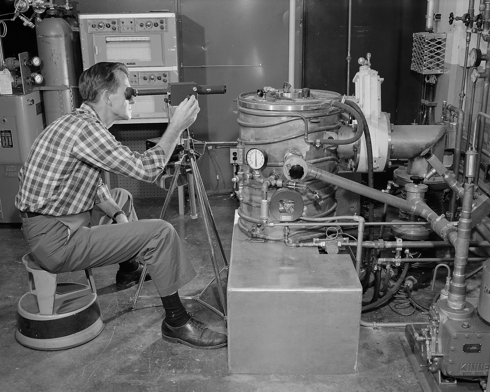 HIGH TEMPERATURE INDUCTION FURNACE