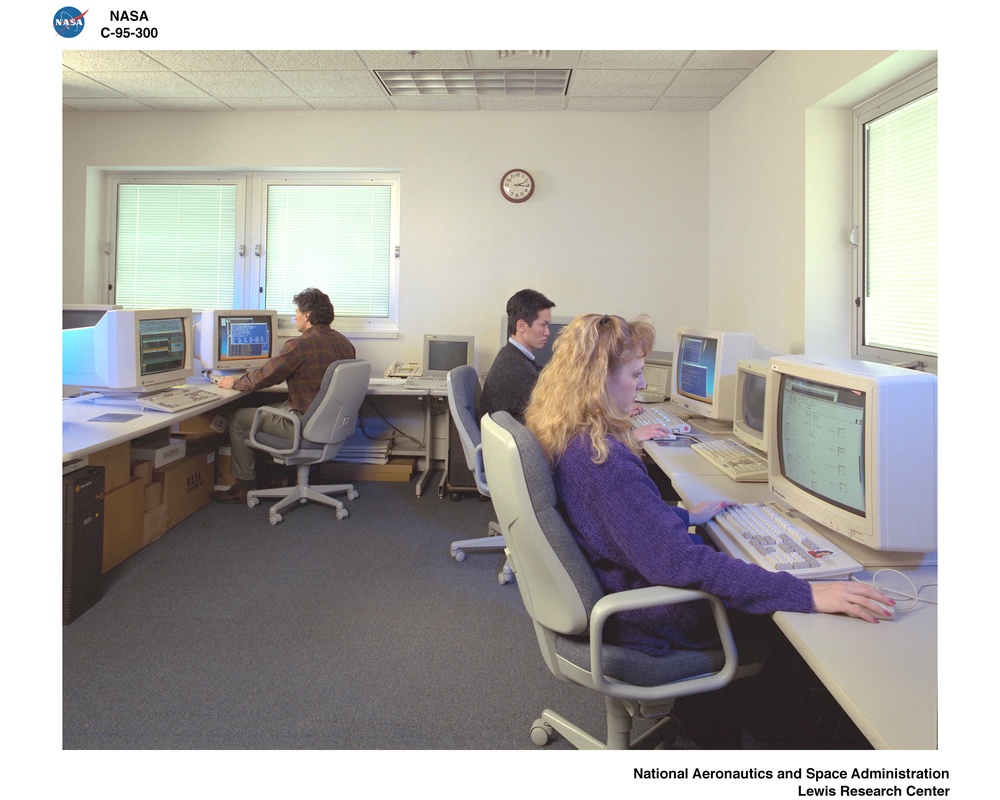 NASA LEWIS RESEARCH CENTER USER OPERATIONS FACILITY EQUIPMENT AREA  AND SOFTWARE DEVELOPMENT AND SCIENCE SUPPORT AREA