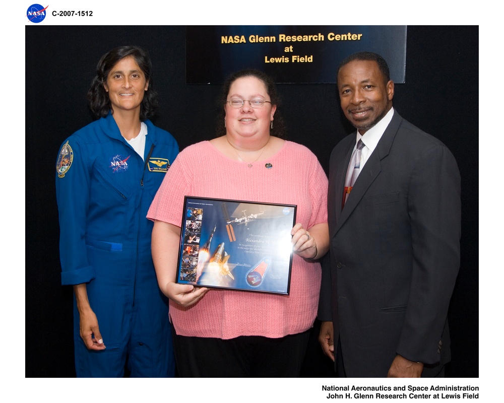Visit to NASA Glenn Research Center at Lewis Field by Astronaut Sunita Williams