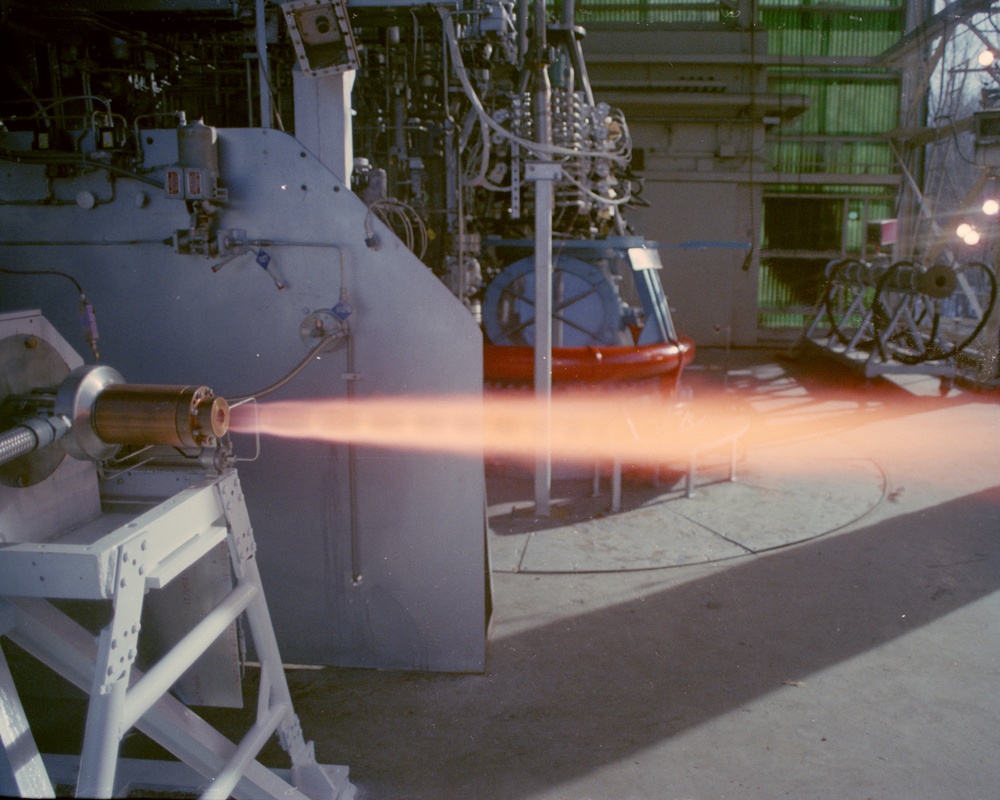 ROCKET ENGINE TEST FACILITY RETF LOW THRUST ROCKET FIRING - DEDICATION DAY RUNS 02-26-1982