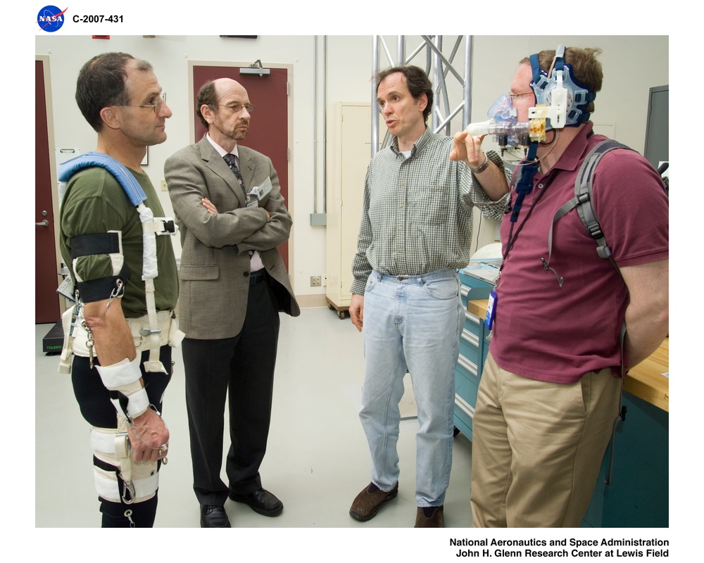 Enhanced Zero gravity Locomotion Simulator (eZLS)