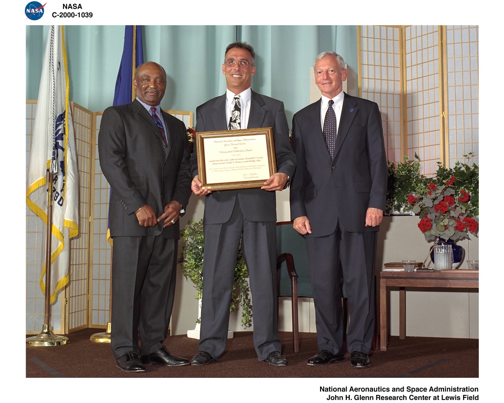 NASA 2000 HONOR AWARDS CEREMONY DON CAMPBELL - GUILLERMO BOZZOLO -  GENERAL DAILEY