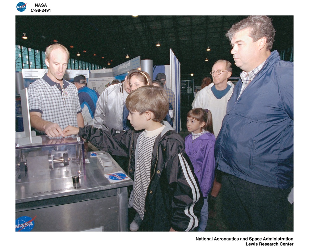 1998 LEWIS RESEARCH CENTER OPEN HOUSE