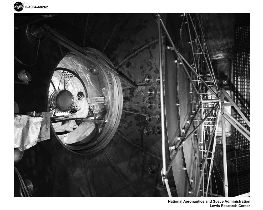 dvids-images-7q-ion-engine-at-the-electric-propulsion-laboratory-epl