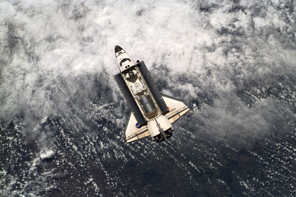 View of STS-100 orbiter Endeavour approaching for docking