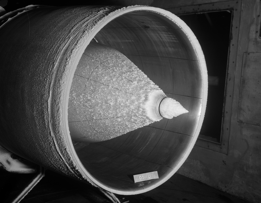 ICING AND ANTI-ICING OF ENGINE INLET DUCT FOR B-58 AIRPLANE