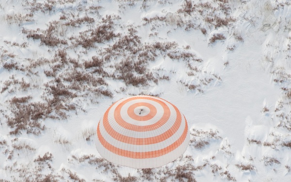 Soyuz TMA-16 Lands