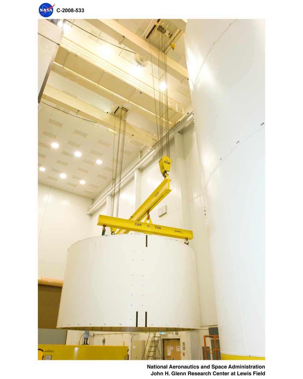 Operation to stack Ares 1-X Segment US5 onto US4