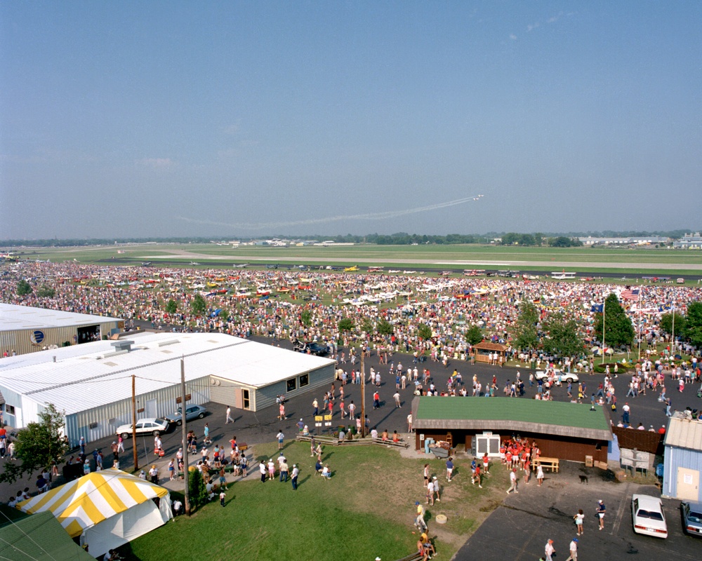 OSH KOSH EVENT (AIR SHOW)