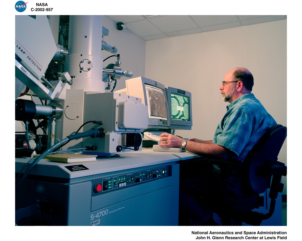 FIELD EMISSION SCANNING ELECTRON MICROSCOPE