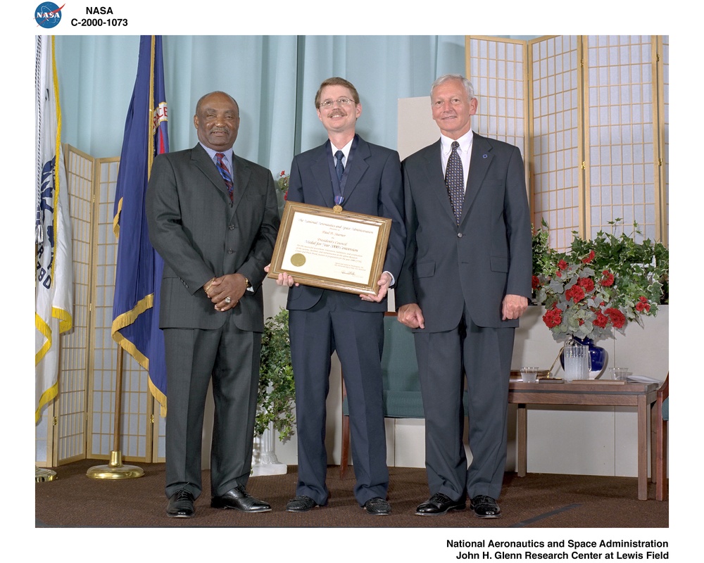 NASA 2000 HONOR AWARDS CEREMONY DON CAMPBELL - PAUL STARNER - GENERAL DAILEY