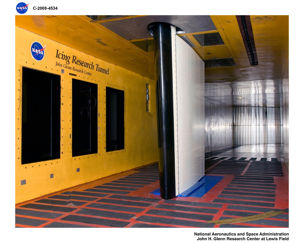 SMR Technologies - Model ATR - Wing Section test:  new pneumatic boot systems