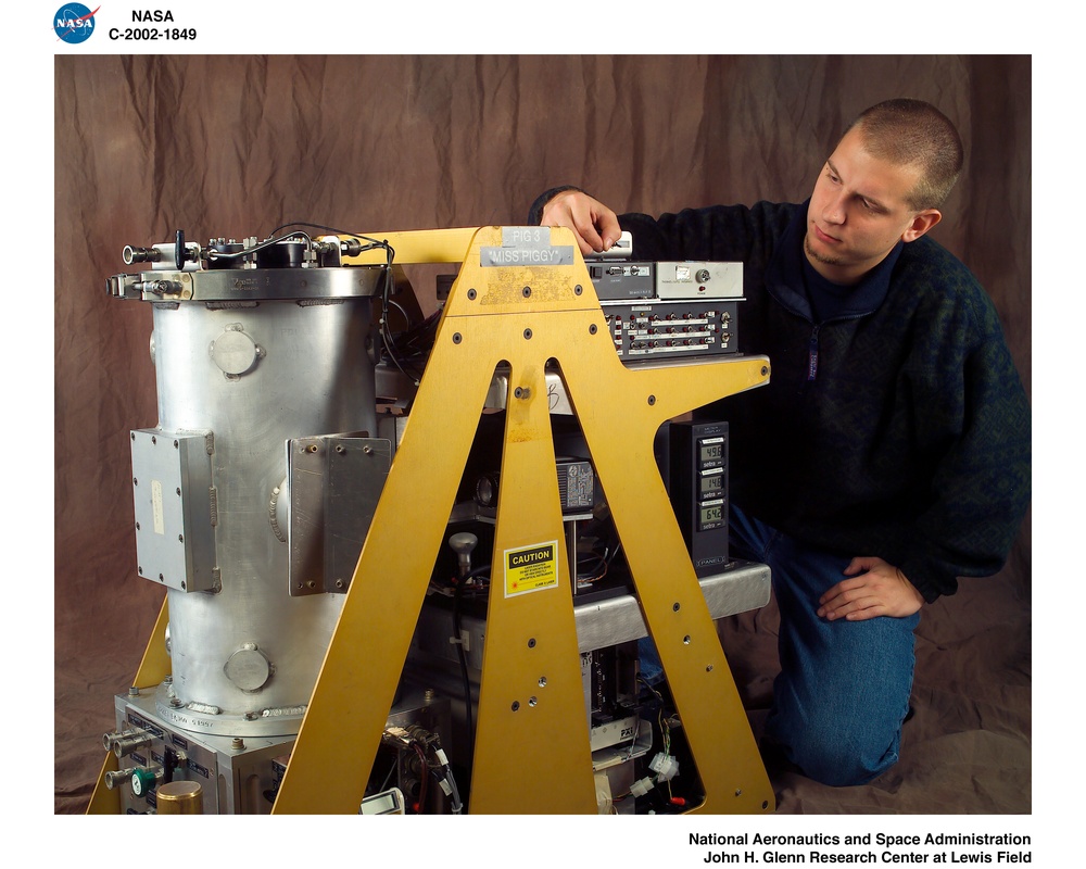 FAN BEAM EMISSION TOMOGRAPHY SYSTEM FOR DROP TOWER AND INTERNATIONAL SPACE STATION