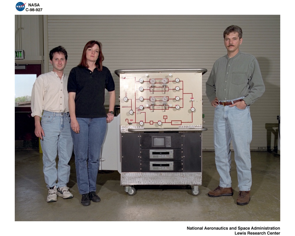 GAS CART FOR COOL FLAME FLIGHT DEFINITION EXPERIMENT