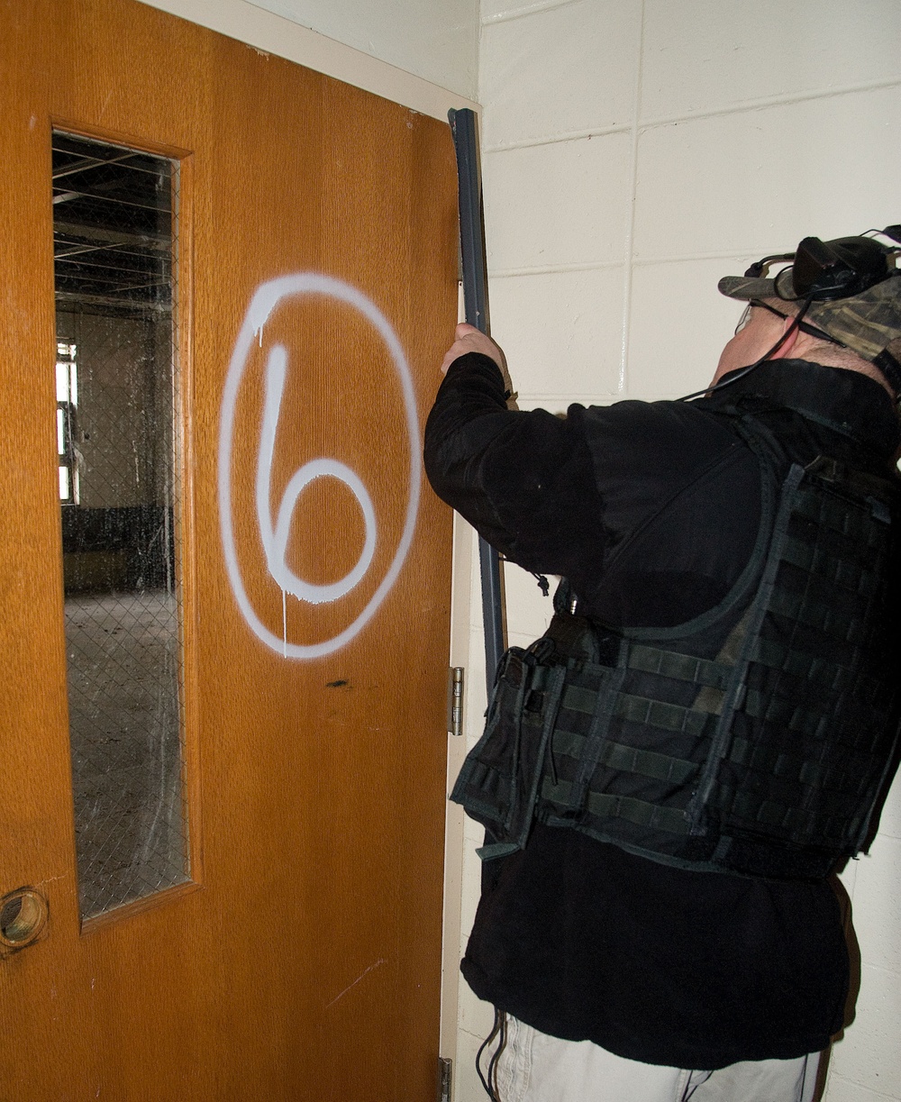 Joint EOD training at Dover AFB, Del.
