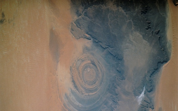 photo-sts108-705-008