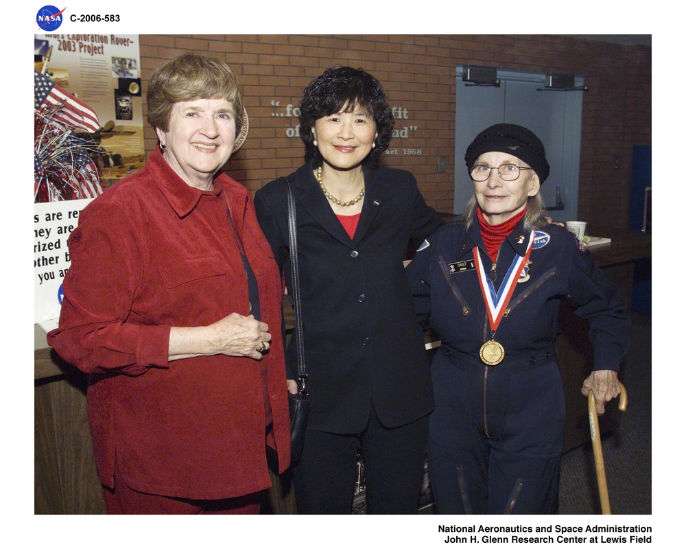 2006 Women's History Month Celebration and Glenn Federal Women's Program Awards Event