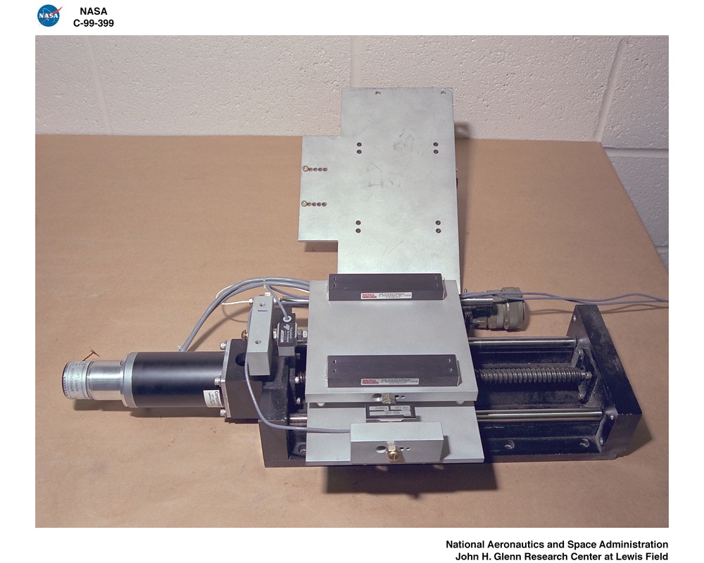 RUB STRIP MATERIAL EVALUATORS USING FAN BLADE TIP SIMULATOR