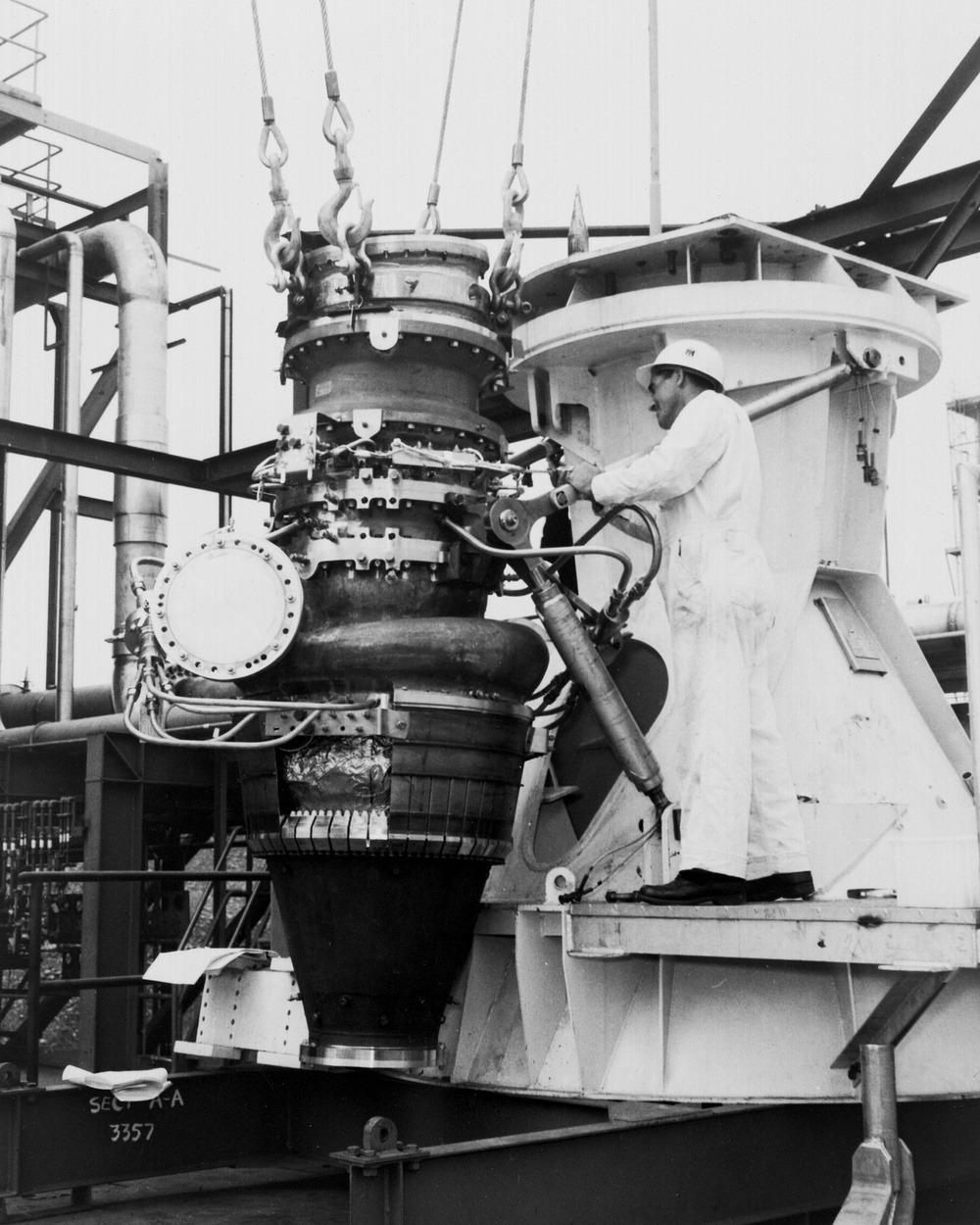 M-1 LIQUID HYDROGEN TURBOPUMP ASSEMBLY