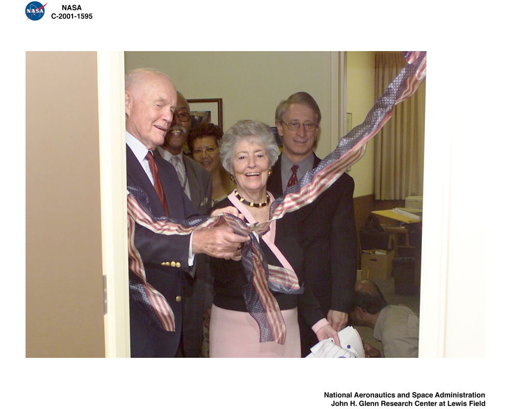 60TH ANNIVERSARY CELEBRATION / JOHN AND ANNIE GLENN CUT RIBBON TO NEW OFFICE