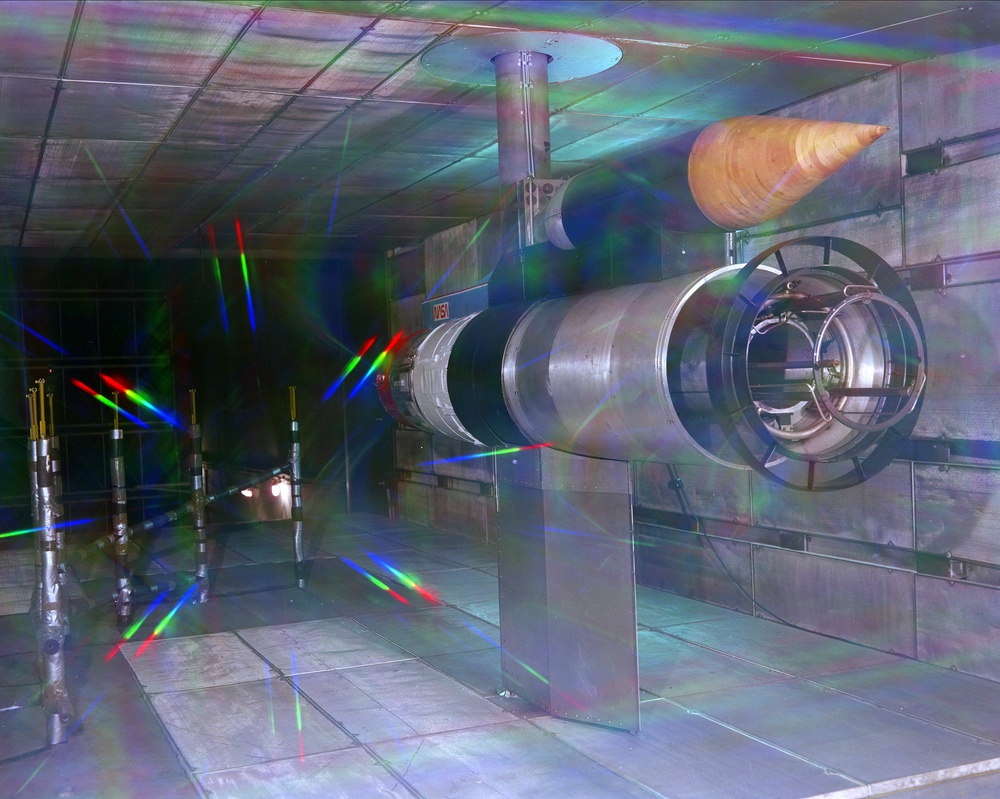 SHUTTLE FLIGHT PICTURES WITH MMU IN SPACE