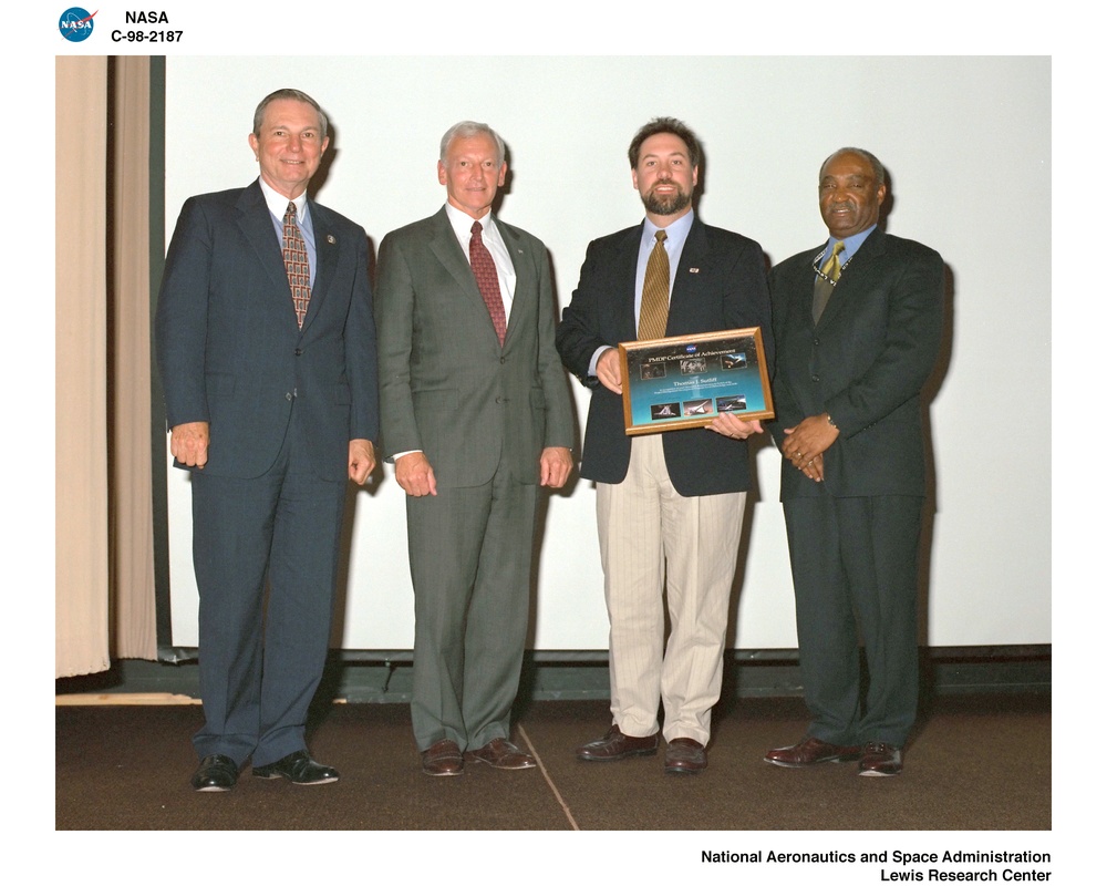 GENERAL DAILY AND GENERAL ARMSTRONG PRESENTATION   CERTIFICATE PRESENTATION