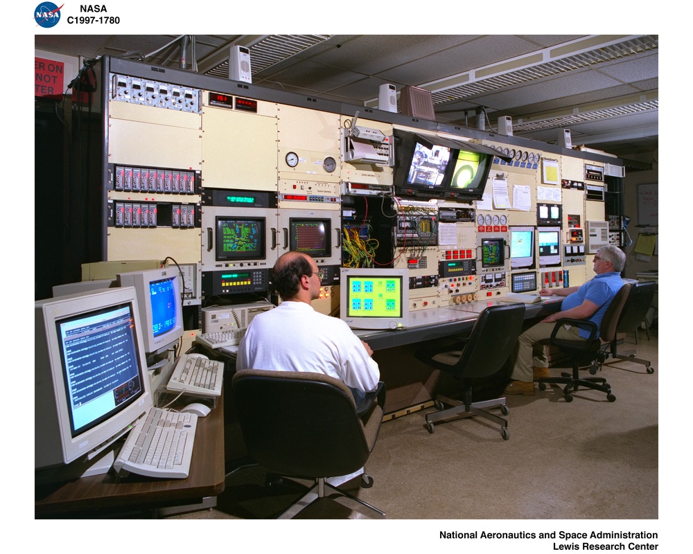 1X1 FOOT SUPERSONIC WIND TUNNEL CONTROL ROOM