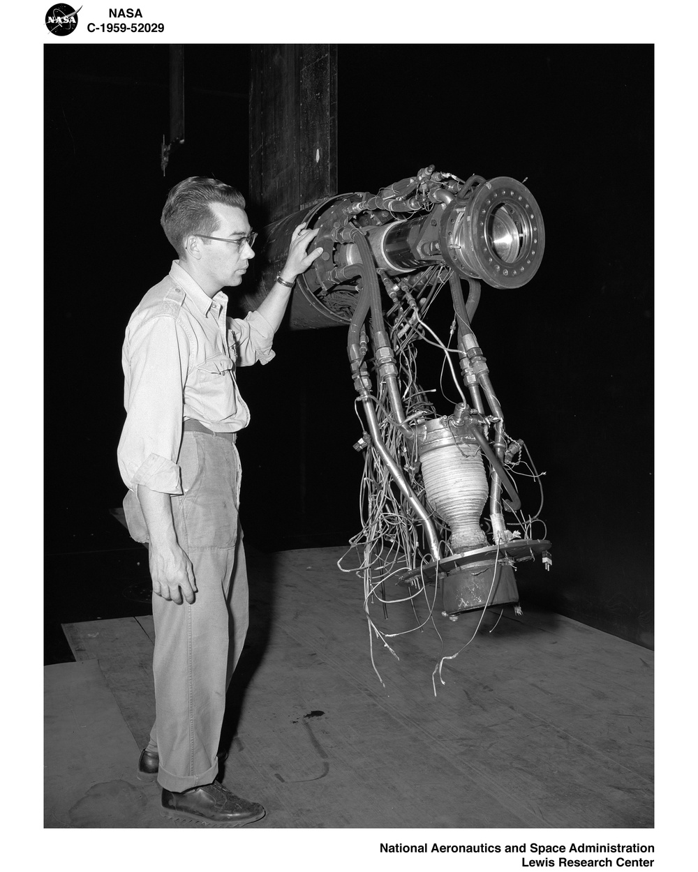 4000 POUND ROCKET MODEL