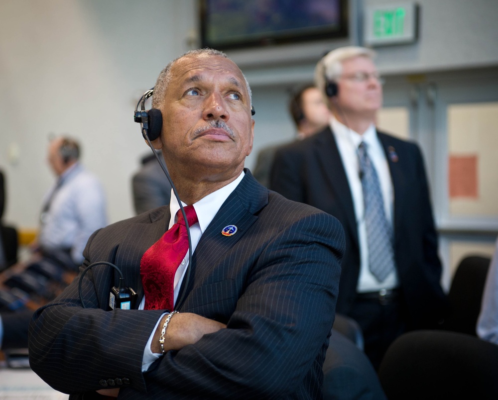 Space Shuttle Discovery Launch (201102240006HQ)