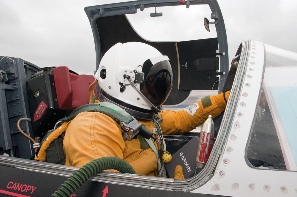 Pilot Denis Steele