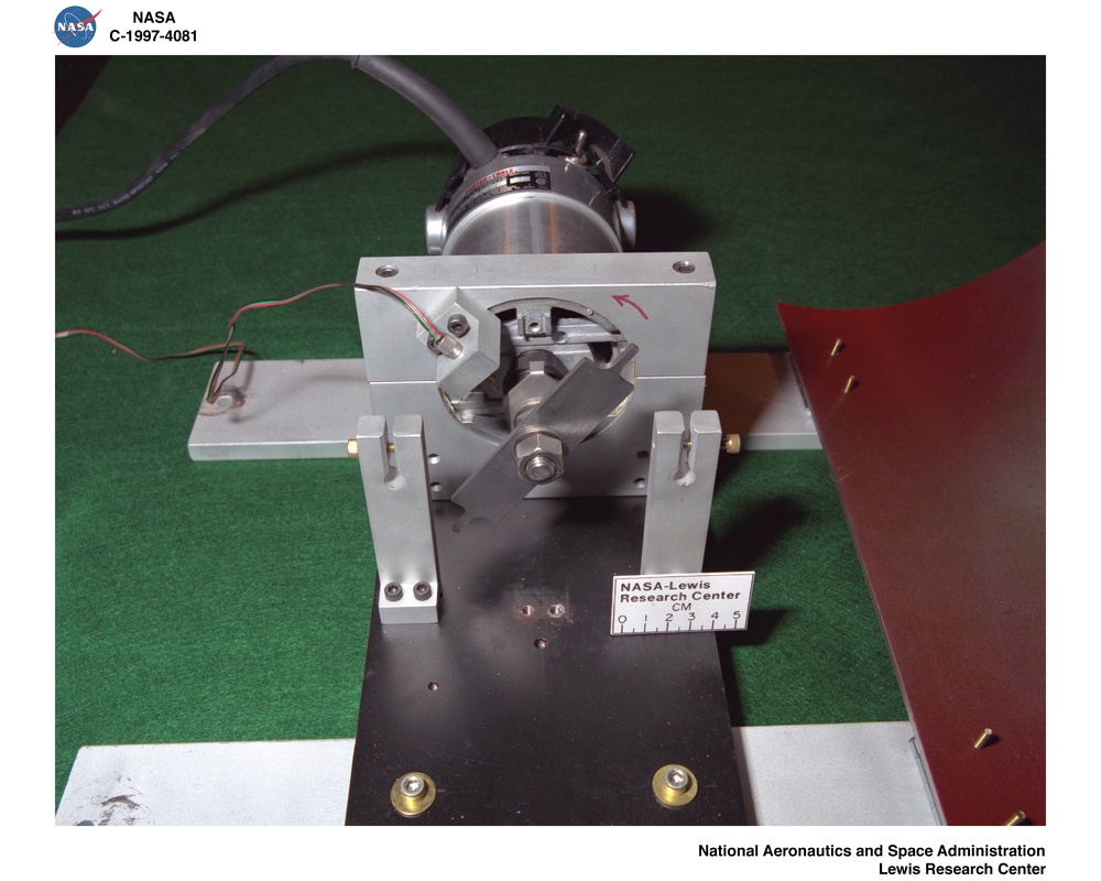 DYNAMIC SPIN RIG / EDDY CURRENT TIP CLEARANCE SYSTEM DEVELOPMENT