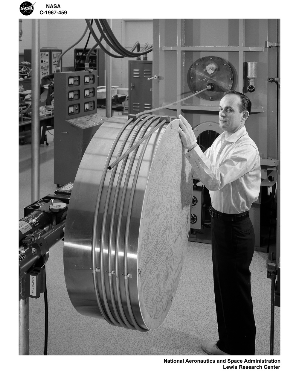 POTASSIUM CORROSION LOOP CONDENSER FABRICATION IN CLEAN ROOM OF THE TECHNICAL SERVICES BUILDING TSB