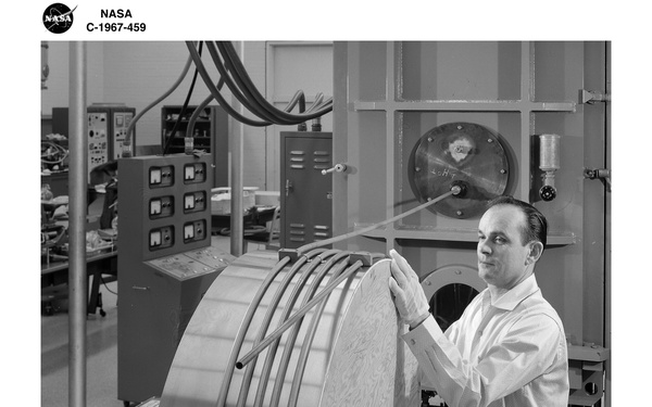 POTASSIUM CORROSION LOOP CONDENSER FABRICATION IN CLEAN ROOM OF THE TECHNICAL SERVICES BUILDING TSB
