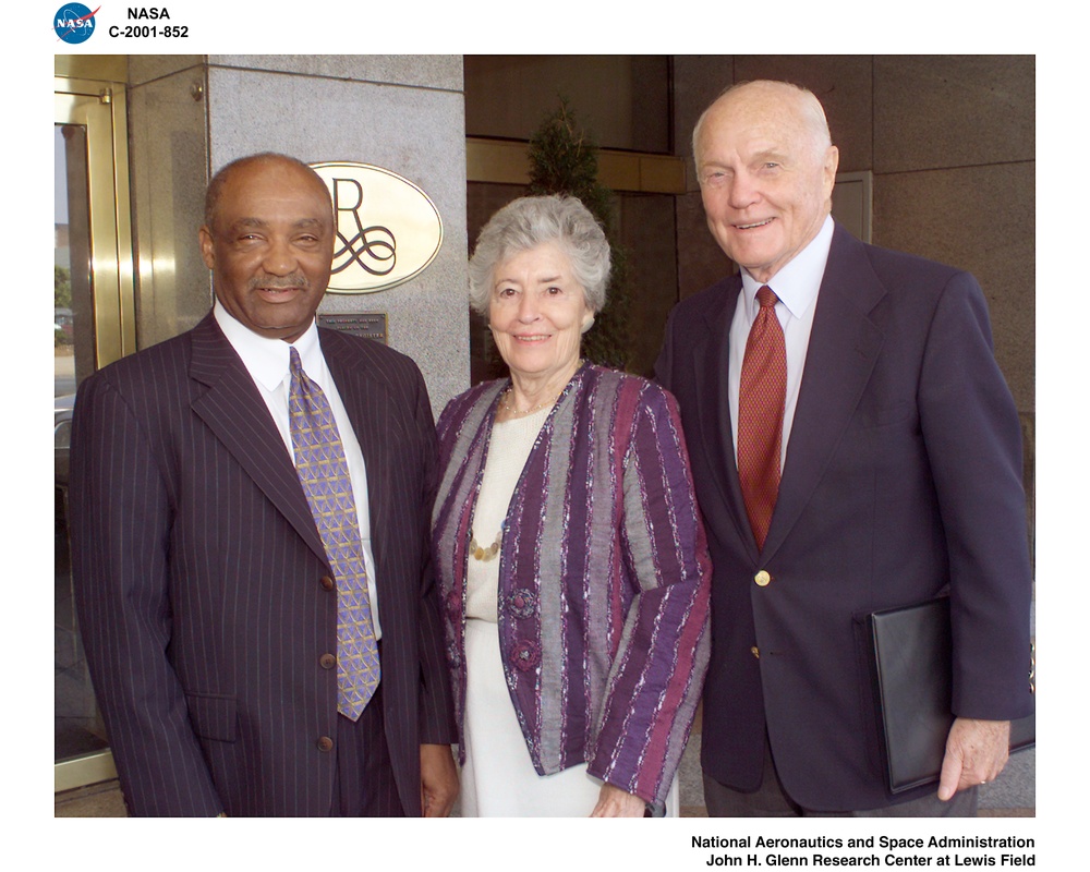 NASA JOHN H GLENN RESEARCH CENTER DIRECTOR DONALD CAMPBELL - ANNIE GLENN - JOHN GLENN AT THE GREATER CLEVELAND GROWTH ASSOCIATION MEETING