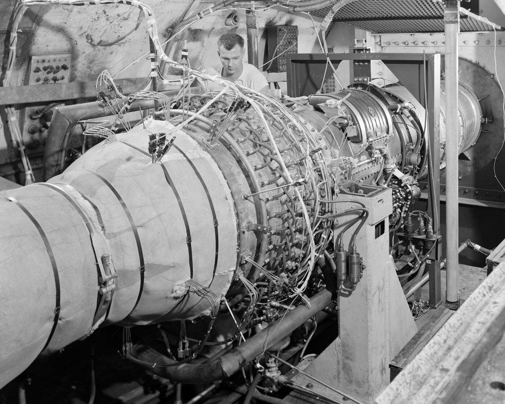 J-65 W4 ENGINE