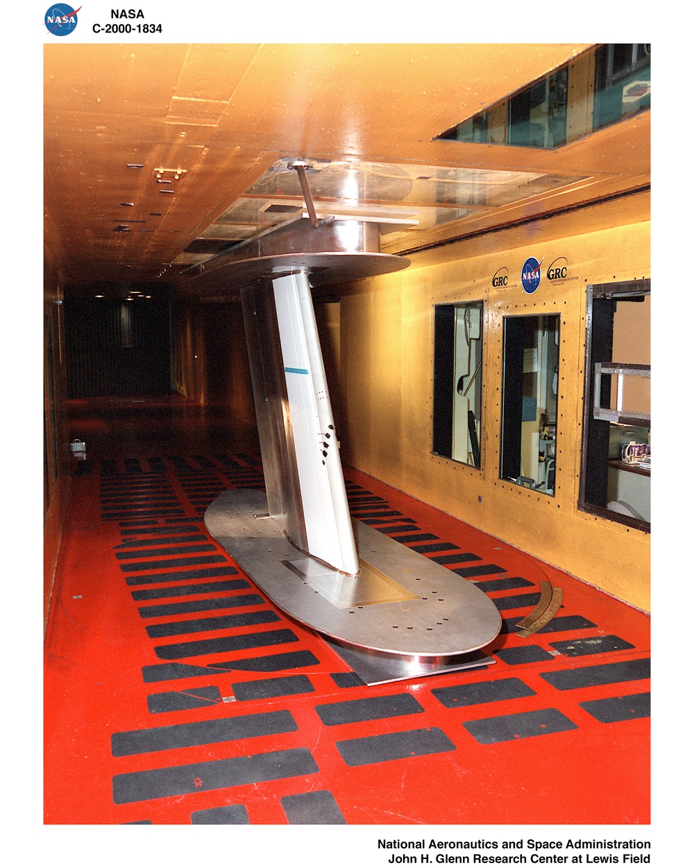 ERJ-170 HAMILTON SUNSTRAND IN THE ICING RESEARCH TUNNEL IRT