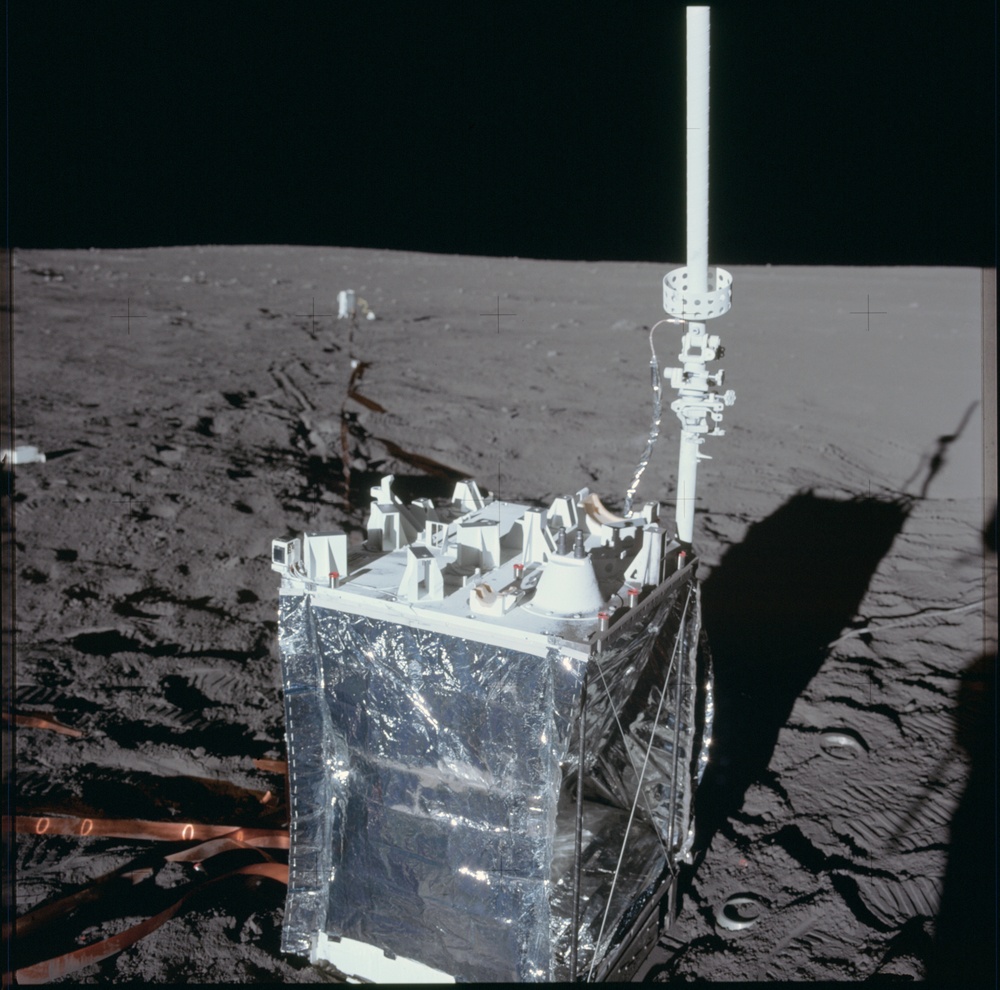 Apollo 12 Mission image  - ALSEP central station and antenna